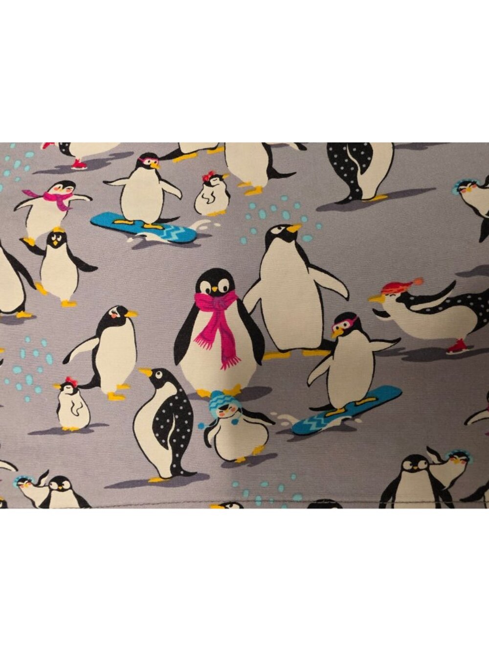 Scrubstar Winter Penguins Scrub Top Plus Size 2X Gray V-Neck 2 Pocket Utility - Picture 3 of 9